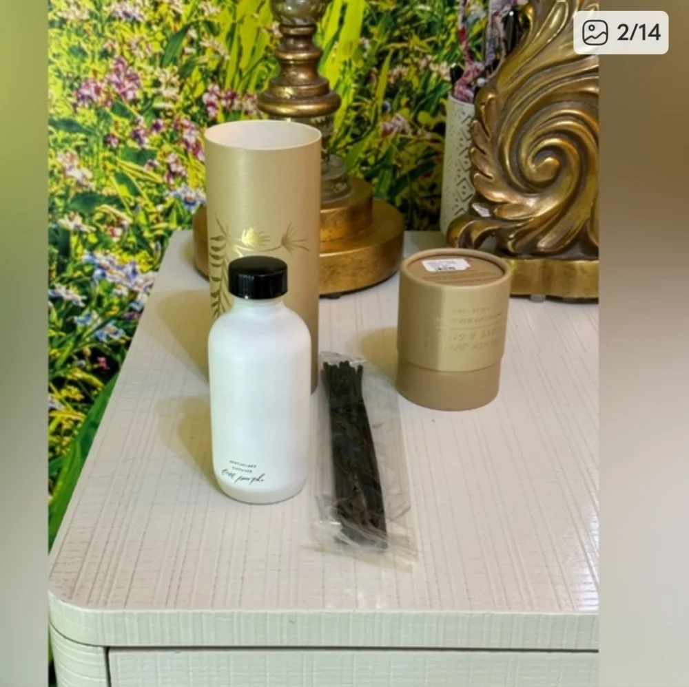 Free people Apothecary Reed diffuser French juniper Clove and Ginger NWT